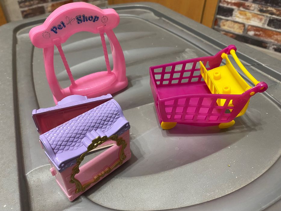 Аксесоари към играчки