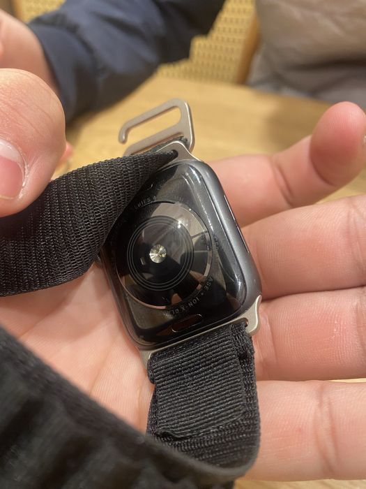 Apppe watch 4 series LL/A