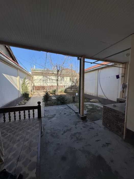 Sotiladi Дом Мирабад махаля Инокобод 4,5 соток Фасад 7,5м ор. Школа 65