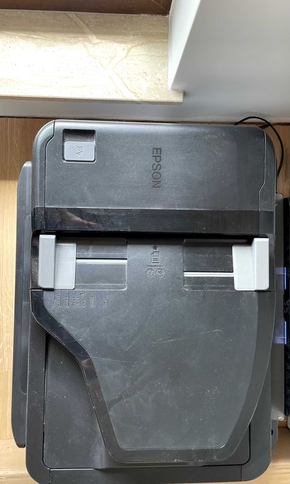 Принтер - Epson WorkForce WF-7710 с неработеща глава за принтиране.