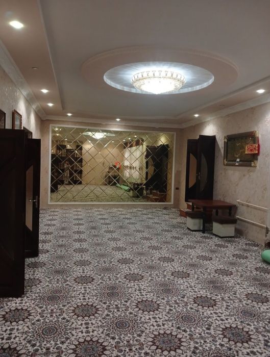 Samarkand viloyat jomboy tuman markazida 7 sotok hovli sotiladi.