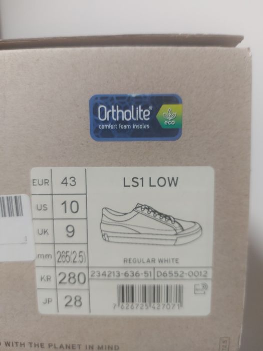 Спортни обувки с велур Levis