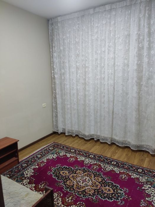 Yorug‘ va keng 3 xonali kvartira ijaraga beriladi.