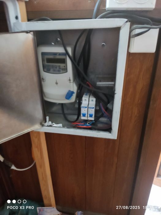 Akfa Butka 1,5 m ga 2 m sotiladi kelishadgan joyi bor