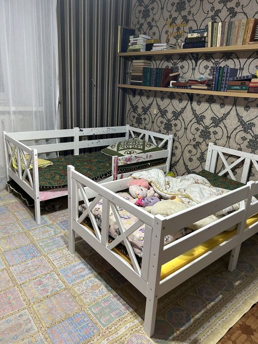 Срочно продам кровать детский в отличном качестве цена за каждую!