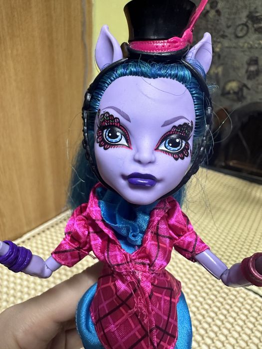 Продам куклу монстр хай!