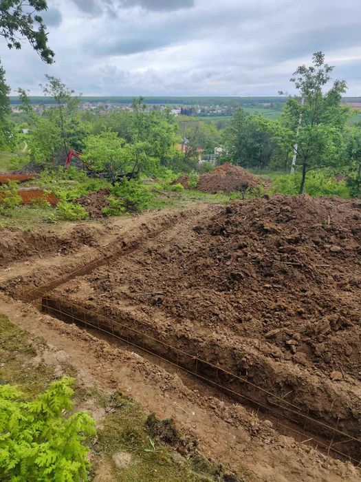 Услуги с Минибагер-2.0т/ Хидравличен Свредел/Хидравличен Чук