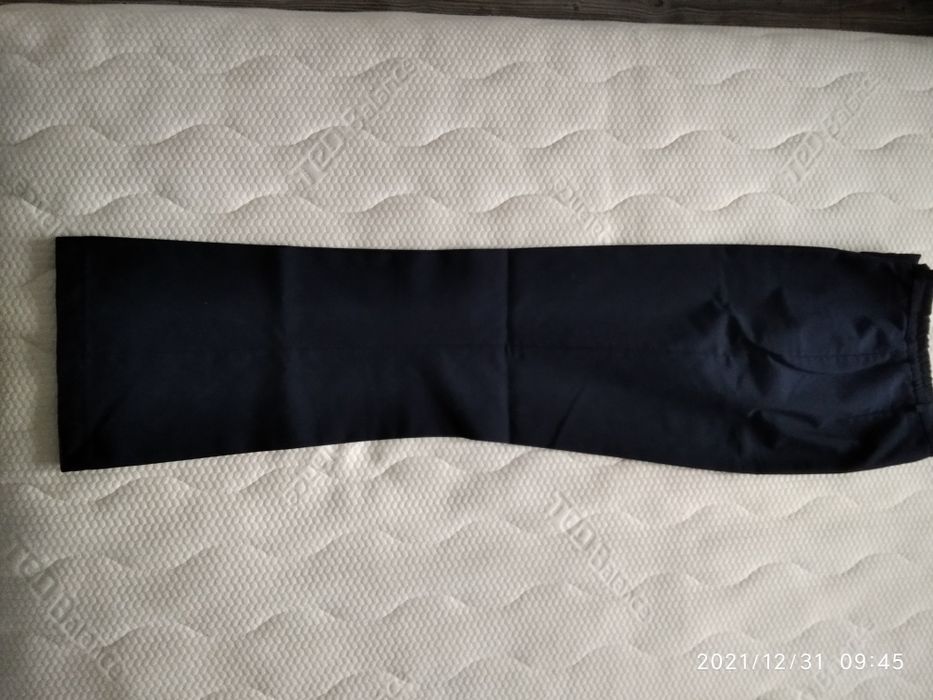 елегантен дамски костюм