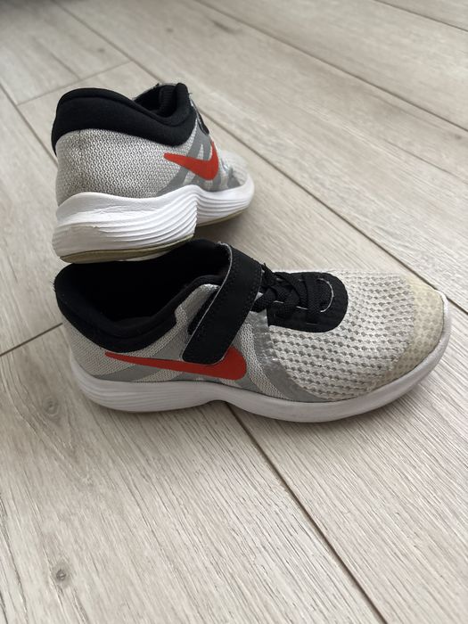 Puma, Nike, Zara 33 и  35