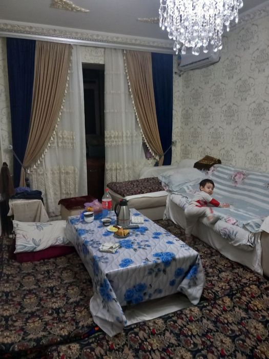 Сотилади 3/3/4 Коракамиш 2/4