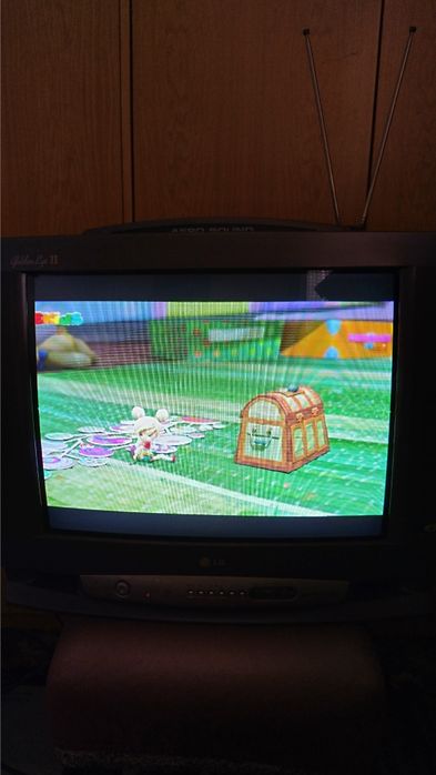 Телевизор LG Golden Eye ll