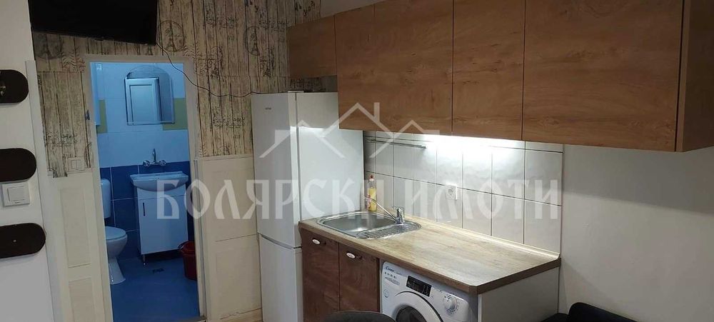 Дава се под наем Етаж от къща в Велико Търново, Център - 60 кв.м за 298.86 € - Снимка #1