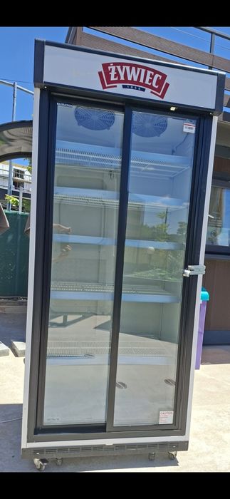 Vitrina verticala cu 2 usi glisante / 90 cm /  Stare buna