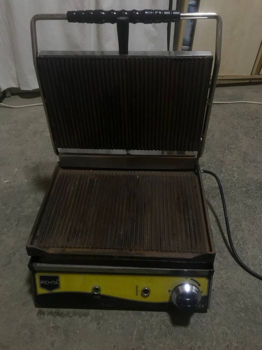 Tostir aparat Remta yengide