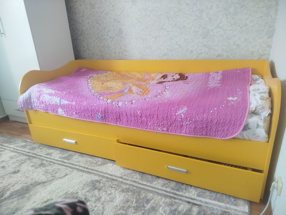 Детская кровать.