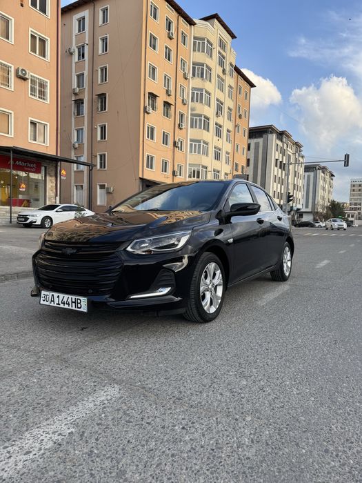 Chevrolet Onix Premier 2 Black