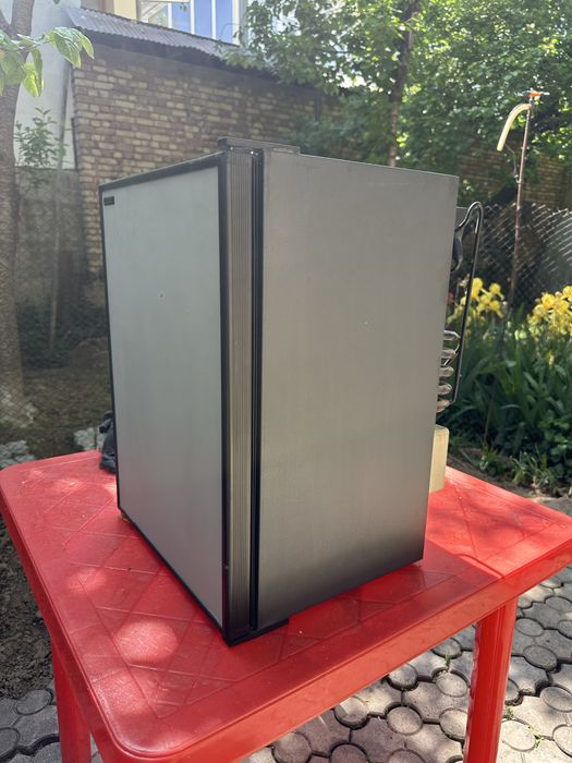 MiniBar Xolodilnik Italia tozza