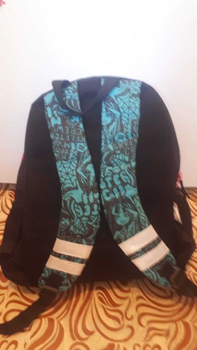 Продам портфель, ранец, рюкзак для девочки