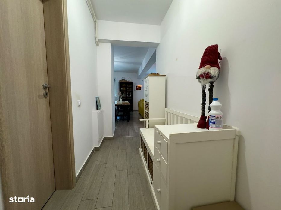 3 camere Semidecomandat | 2 bai | Parcare | Mobilat Utilat | Curte