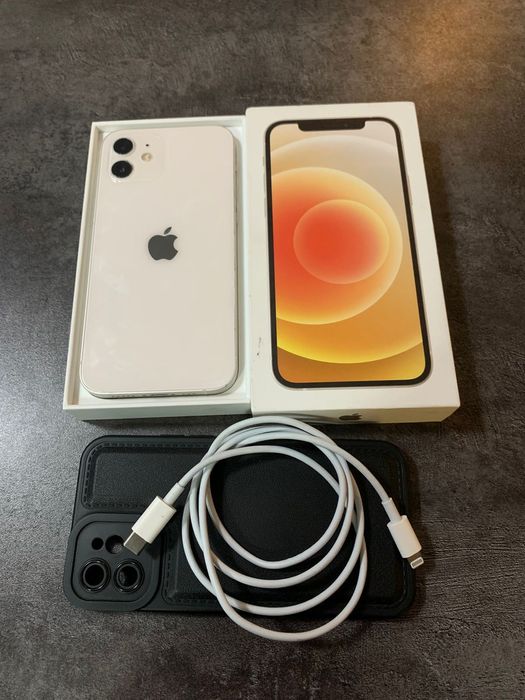 Айфон 12 в отличном состоянии