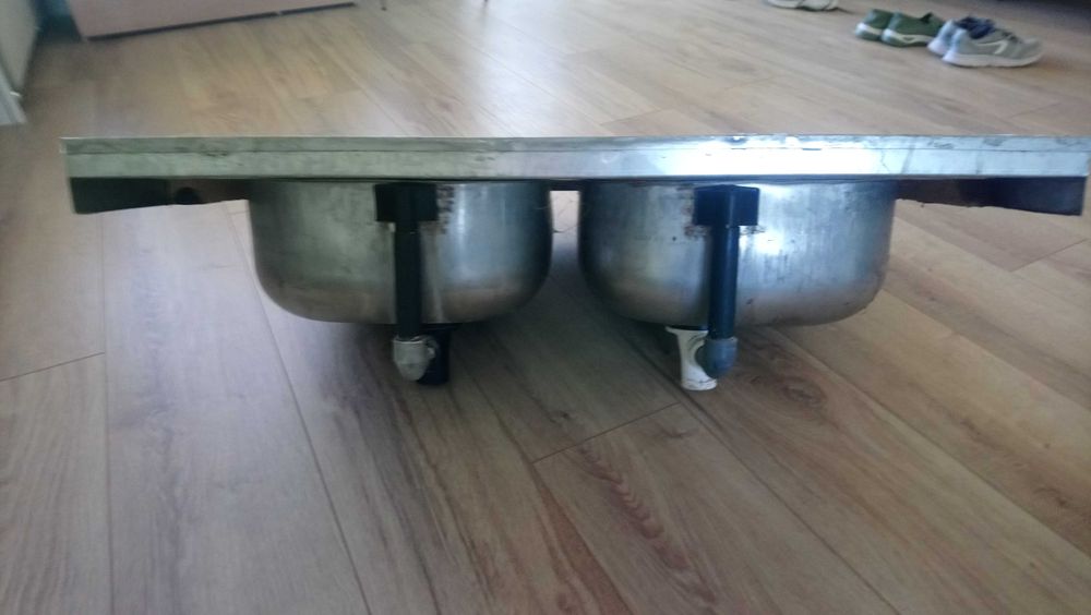 Мивка неръждаема с две корита