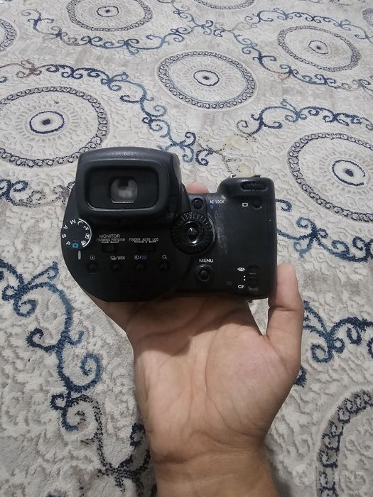 Fotoaparatlar sotiladi