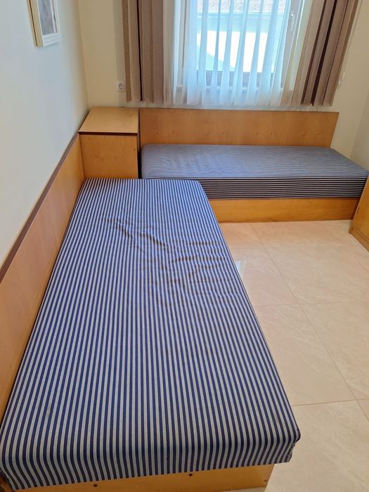 Ъглови легла с матраци 186/80 и ракла