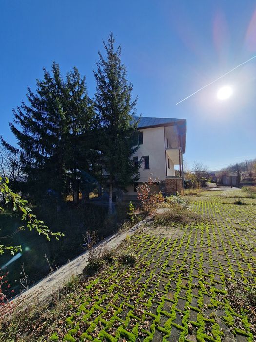 2 Vile la preț de una - Statiunea Breaza-PH