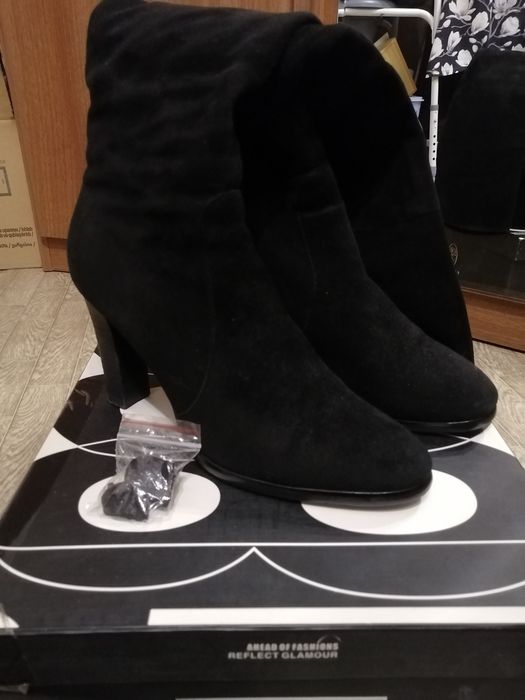 Продам сапоги замшевые