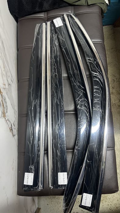 Ветровики Тойота Ленд Крузер 300/ LX600