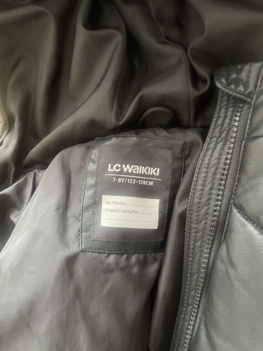 Куртка на девочку 7-9 лет.