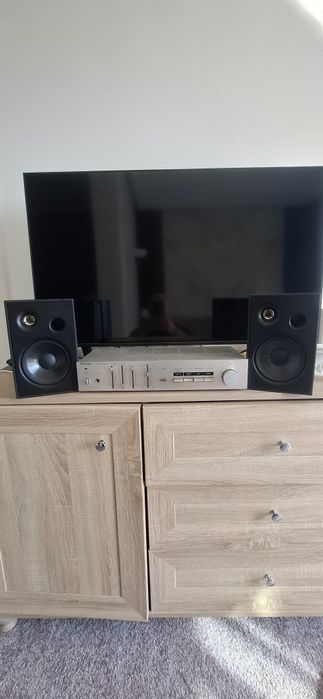 Vând mplificator 2 boxe + un tub de bass