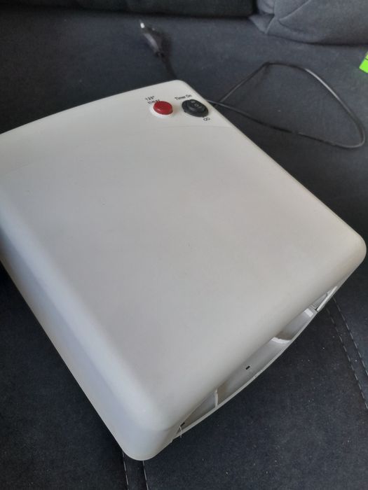 Продам лампу для маникюра