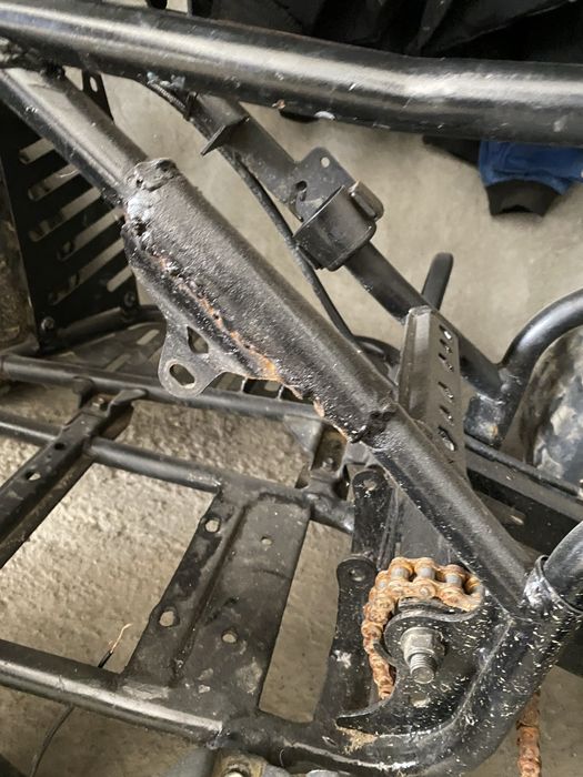 Vând cardu de atv de 125cc+ carene