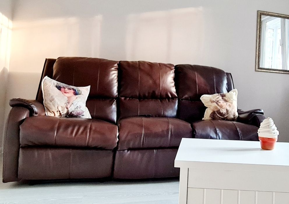 Диван с релакс механизъм кожа