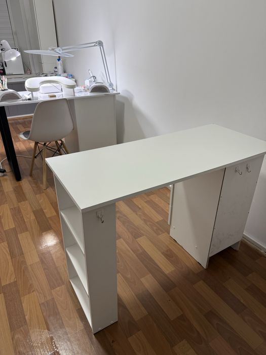 Продам стол с ящиками