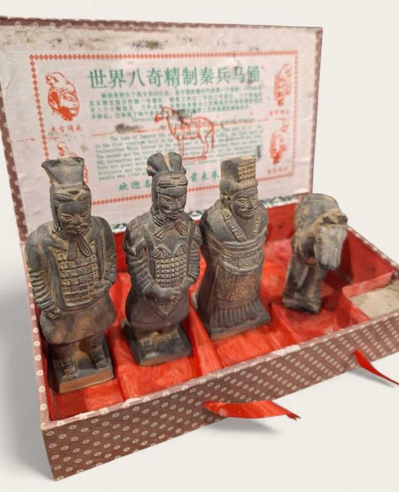 Set figurine soldati teracota Armata de Teracota China cu cutie