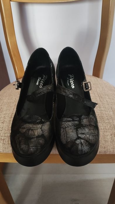 Обувки с дебел ток на платформа