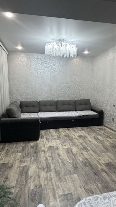 Продается 3 комнатная сталинка