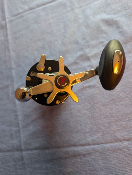 Mulinetă Abu Garcia 7000i Syncro