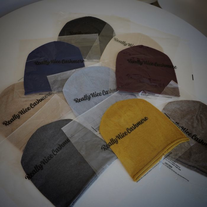 Зимни Кашмирени Шапки от 100% Кашмир