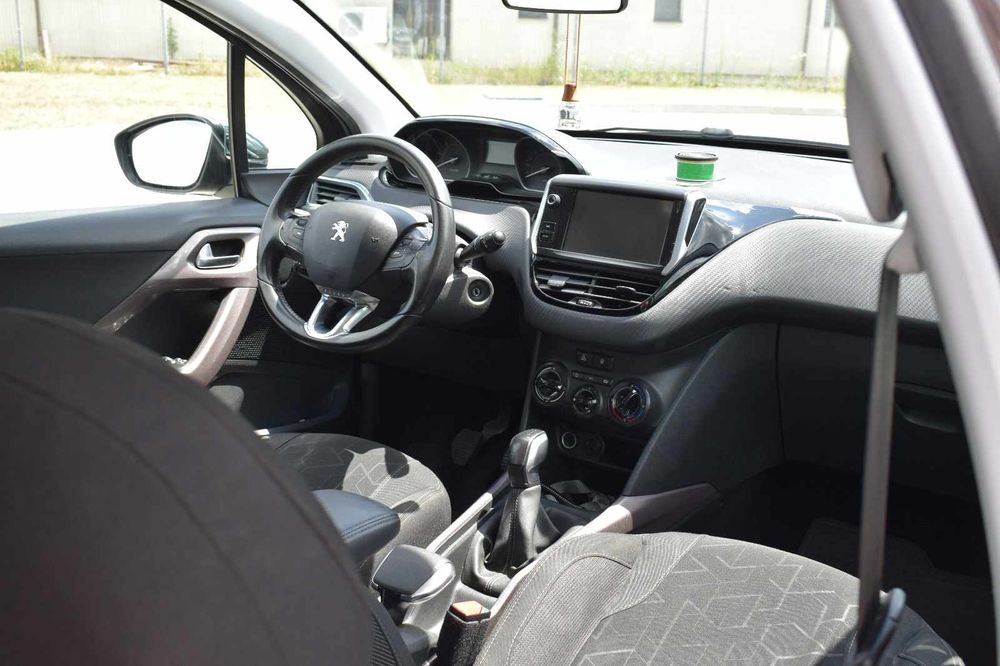 Vând Peugeot 2008