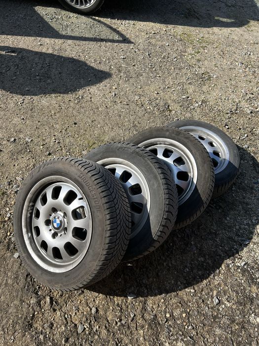 4 бр. зимни гуми Bridgestone 205/55 R16 + 16” BMW джанти | Бартер за 17ски със зимни гуми