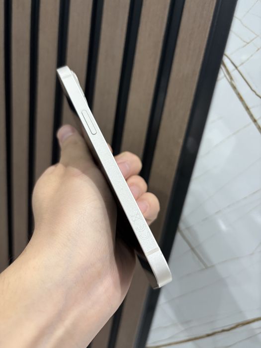 Продам Iphone 13