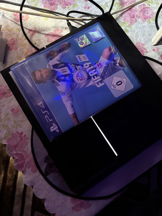 Vand ps4 normal 500gb