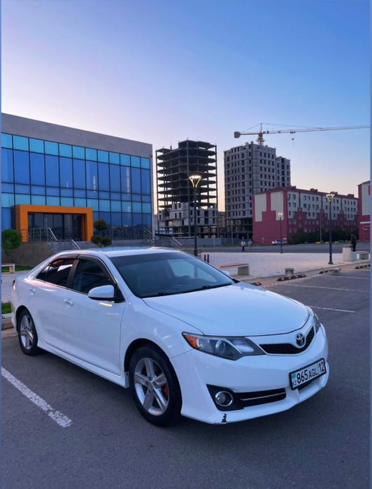 Toyota Camry сатылады.