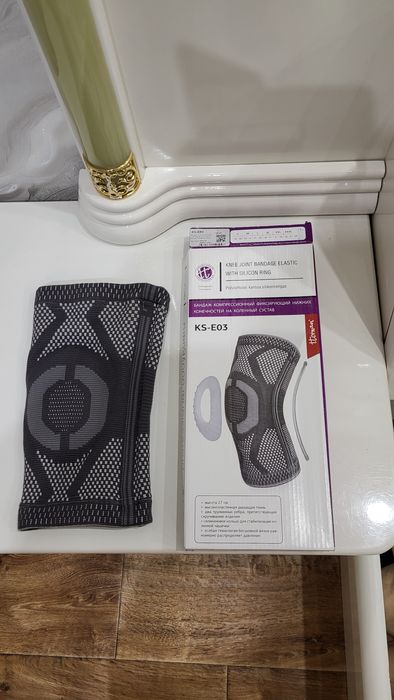 Бандаж компрессионный на колено