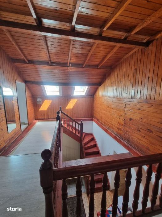Vila spatioasa de vanzare in Busteni-Oportunitate de investitie