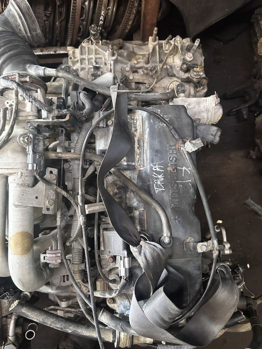 Двигатель Mitsubishi Lanser