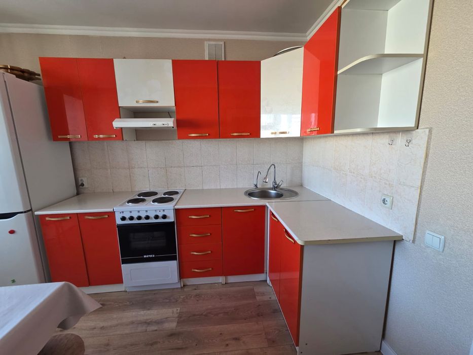 Кухонный гарнитур за 80к торг есть